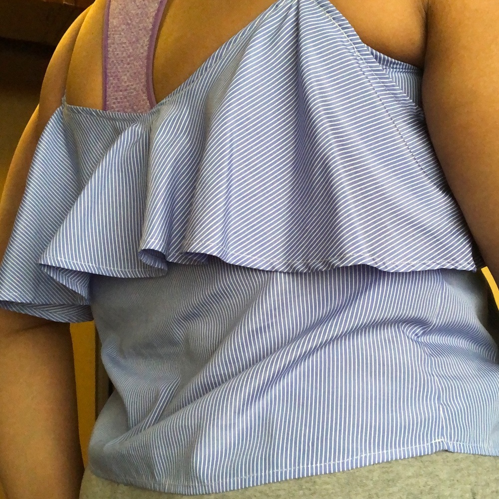 Stripped Ruffle Tank Top - Picture 3 of 4
